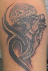 Skouderbrune Paulo wolf en tribal logo tattoo