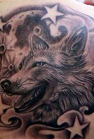 狼紋身圖案：肩膀狼五角星紋身圖案紋身圖片