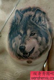 Male front chest popular cool wolf head tattoo pattern