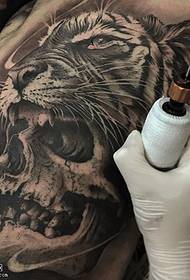 abdomen skull tiger tattoo pattern