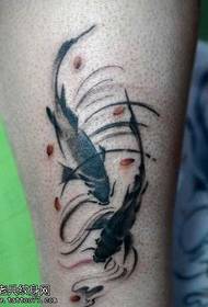 Patrón de tatuaje de calamar estilo tinta