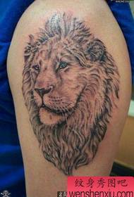 padrão de tatuagem cabeça de leão: braço legal padrão de tatuagem cabeça de leão