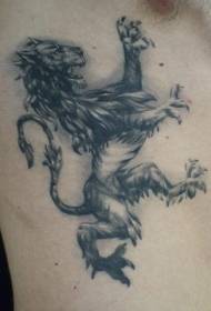 derék oldalán fekete kőris oroszlán tetoválás minta