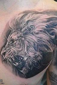 bryster løve tatoveringsmønster