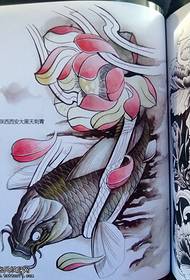 model de tatuaj de lotus squid