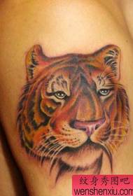 Padrão de tatuagem de tigre: Cor do braço Padrão de tatuagem de cabeça de tigre de tigre