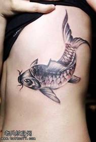 ຮູບແບບ tattoo squid waist