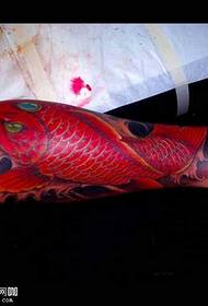 crveni uzorak tetovaže lignje