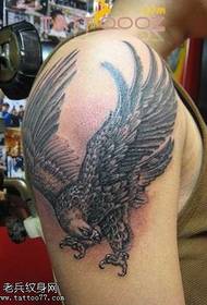 wzór tatuażu orła