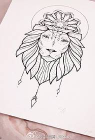 Manuscript line lion king tattoo pattern