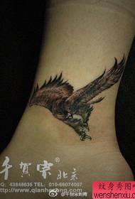 turmell de noia al patró de tatuatge d'àguila petita