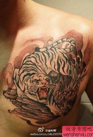 male chest classic domineering Downhill tiger tattoo pattern