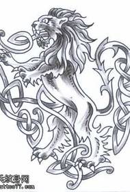 padrão de tatuagem simples bonito leão e totem