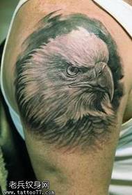 arm eagle tattoo patroon