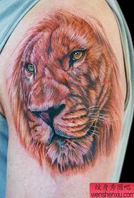 модел на татуировка на ръката: модел на татуировката на лъв на ръка