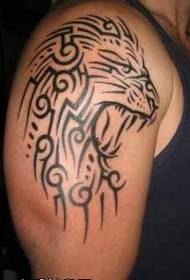 arm lion Totem tattoo pattern