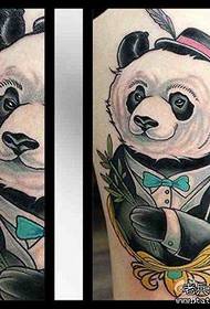 besoa panda tatuaje eredu klasiko batekin