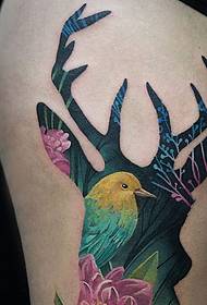 εξαιρετικό ζώο και λουλούδι διπλής έκθεσης περίγραμμα τατουάζ μοτίβο από τον καλλιτέχνη τατουάζ Andre