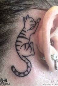 kulak hıyar kedi dövme deseni