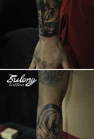 arm populære populære svart-hvitt hest tatovering mønster