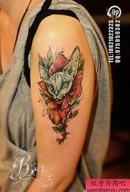 Pigens arm populære popkat tatoveringsmønster