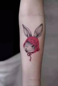 set jednostavnih životinjskih tetovaža za donju ruku i tele