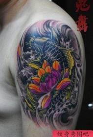 manlig arm populära vackra bläckfisk lotus tatuering mönster