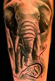 un mudellu di tatuaggi di elefante