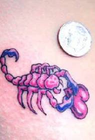 rangi ya bega ndogo scorpion na Upendo Uwekaji Tattoo