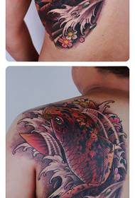 popularni tradicionalni uzorak tetovaže lignje za muška ramena