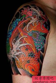 profesionali tatuiruočių galerija: didelių rankų kalmarų tatuiruotės modelio paveikslėlis