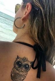 crni geometrijski elementi tetovaža životinja sova tetovaža ilustracija Crtana tetovaža mala karta