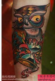 paže populární klasický školní styl sova tetování vzor