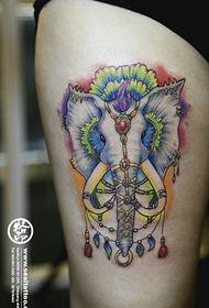 vackra vackra elefant tatueringsmönster för vackra ben