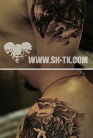kar egy szép népszerű varjú tetoválás mintát