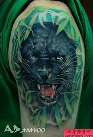 mkono wa kiume baridi mtindo nyeusi panther tattoo