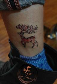 Kaki corak tato rusa warna cantik yang cantik