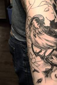 Small arm bird tattoo pattern