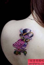 patró de tatuatge de color d'esquena de bellesa a l'esquena