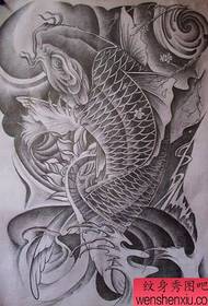 patró de tatuatge a l'esquena completa: dibuix de tatuatge de calamar a l'esquena completa