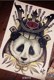 流行的酷熊貓紋身手稿
