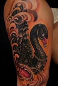 Svanetatoveringsfigur - en gruppe vakre tatoveringsdesign om svanen 131785 - Flying Bird Swallow - en gruppe veldig smarte tatoveringsdesign for fugler