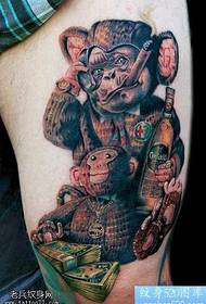 patró de tatuatge de mico de cames