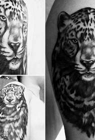 ຮູບແບບ tattoo leopard shoulder