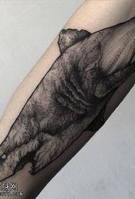 patrón de tatuaxe de tiburón de punto de brazo