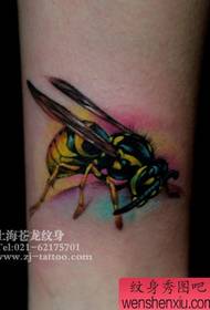 a good-looking color bee tattoo pattern