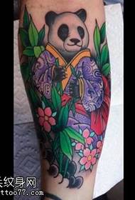 Panda yetişkin dövme deseni