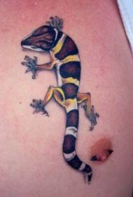 juodas ir geltonas tikroviškas driežo tatuiruotės modelis