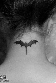 kaklo šikšnosparnio tatuiruotės modelis