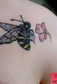 tatoveringsfigur anbefalt bar anbefalt Liten fersk bie tatovering fungerer